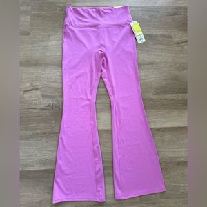 Ultra High-Rise Flare Legging